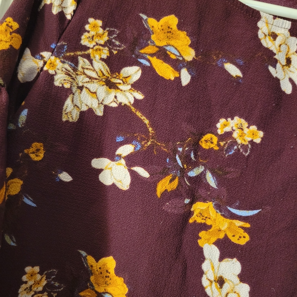 Like new Womens Justify brand XS top - Picture 2 of 6